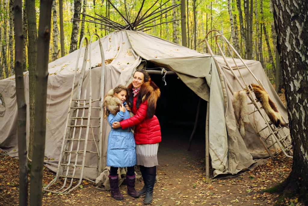 mère et fille yourte