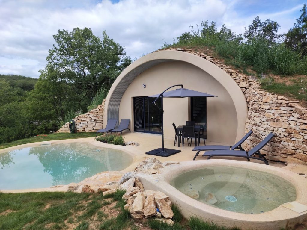 atypik home logement insolite bulle pierre spa